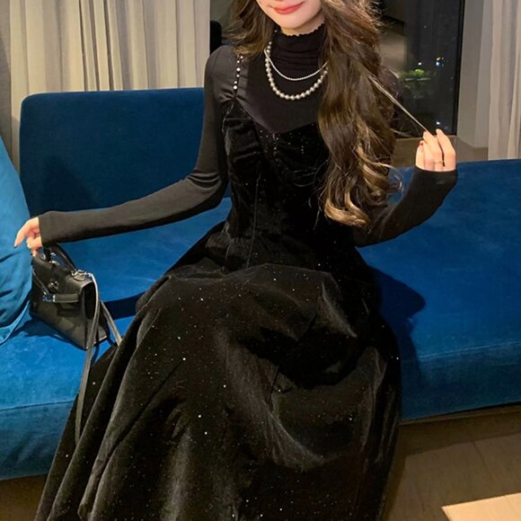 Midnight Muse Velvet Gown - Black A-Line Party & Birthday Dress, Fall/Winter - Picture 3 of 9